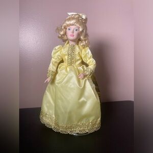 Danbury Mint Porcelain Cinderella Storybook Doll With Stand